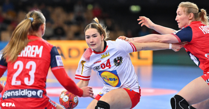 AT ÖHB Frauen    AT ÖHB Frauen