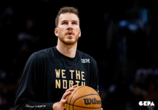  AT Pöltl Schuhe Shirt  