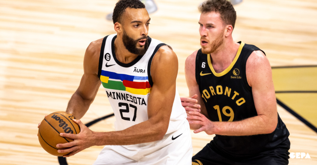 AT Pöltl Schuhe Shirt    AT Pöltl Schuhe Shirt