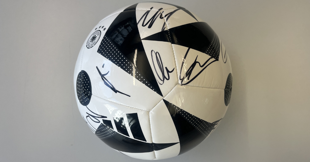  AT Signierter DFB Ball 