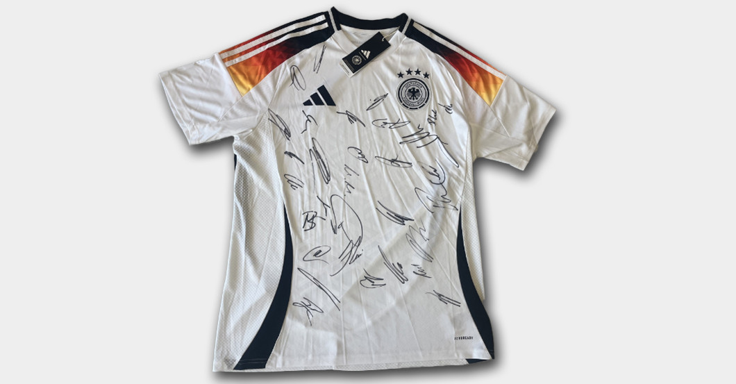  AT Signiertes DFB Trikot 