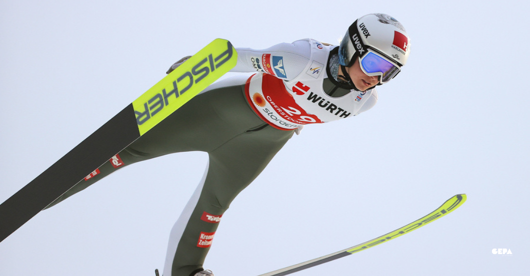 AT signiertes Drohnenbild   AT signiertes Drohnenbild