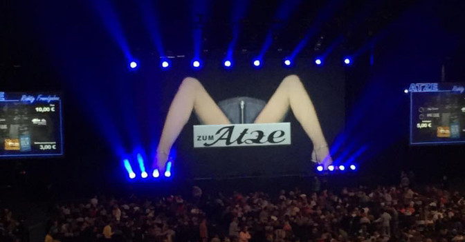 Atze Schröder Vorhang   Atze Schröder Vorhang