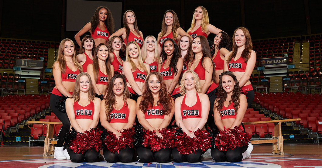  Auftritt Cheerleader 