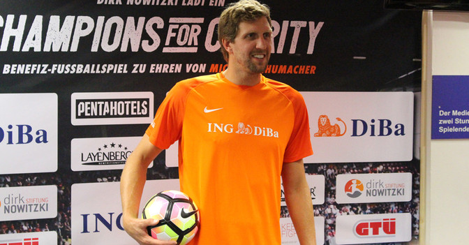 Ball 2017 teamsigniert   Ball 2017 teamsigniert