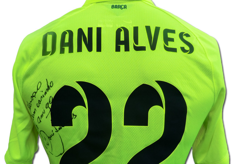 Barca-Trikot von Alves   Barca-Trikot von Alves