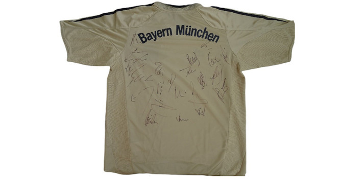 Bayern Trikot 2004   Bayern Trikot 2004