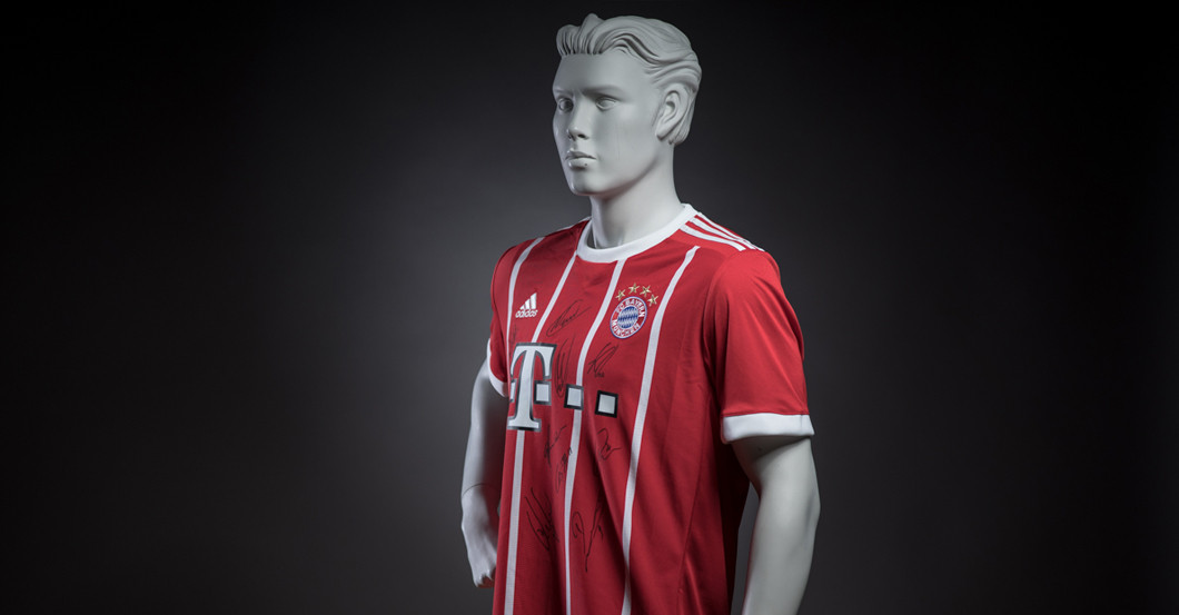  Bayern Jersey signed 