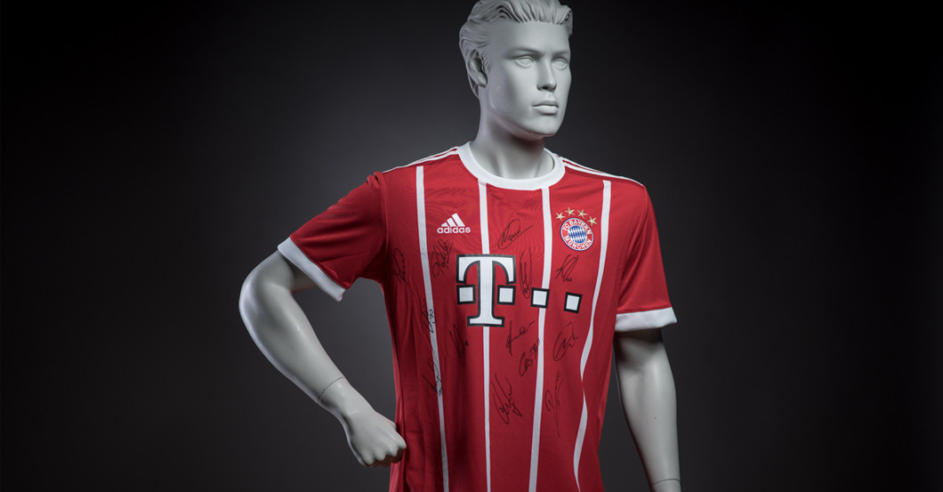  Bayern Jersey signed 