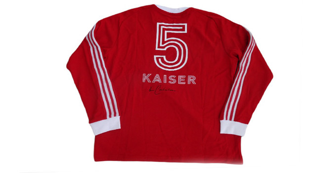 Beckenbauer Trikot Foto   Beckenbauer Trikot Foto