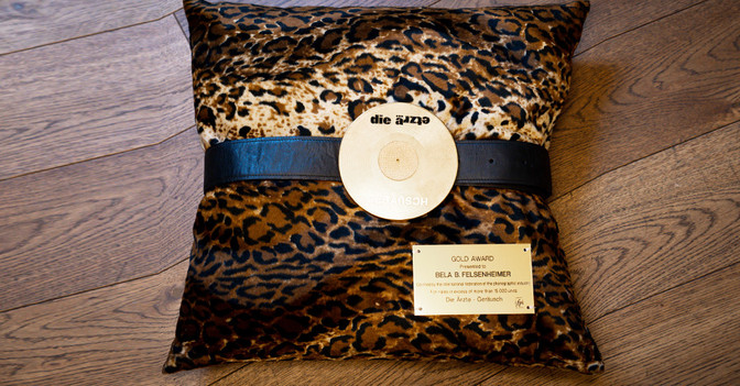 Bela B Gold Award    Bela B Gold Award