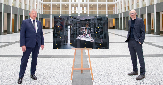 BND Foto Elvis Büro   BND Foto Elvis Büro