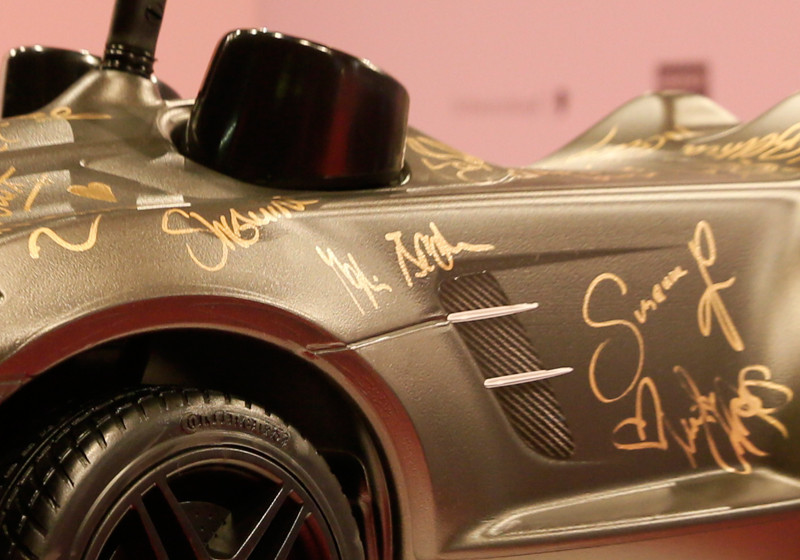 Bobby-Benz signiert   Bobby-Benz signiert