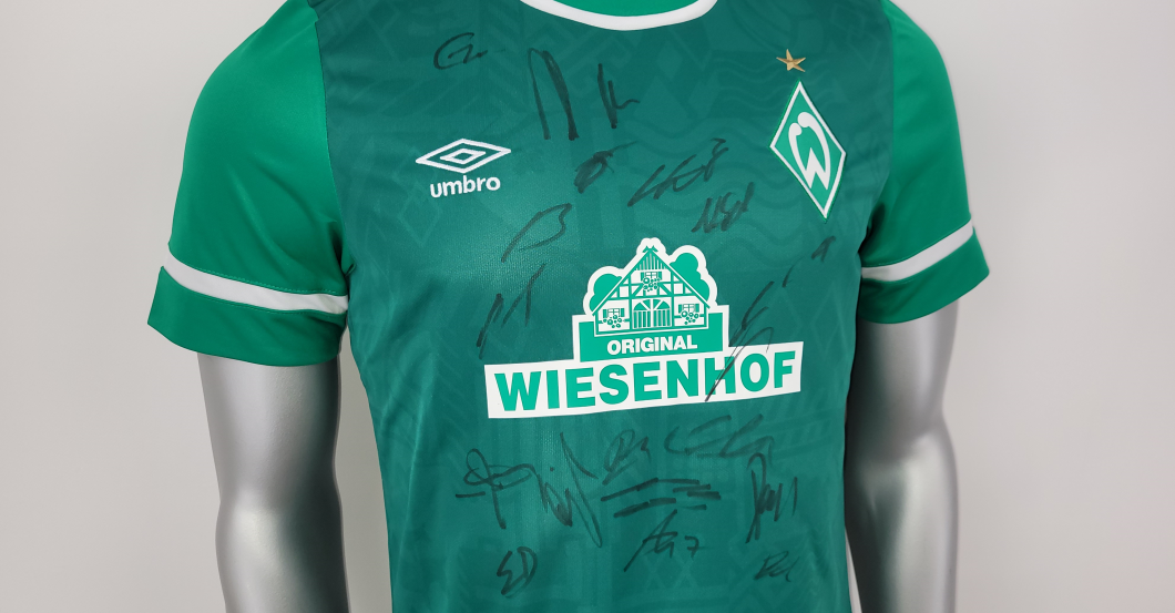 Signiertes Fanpaket Von Werder Bremen