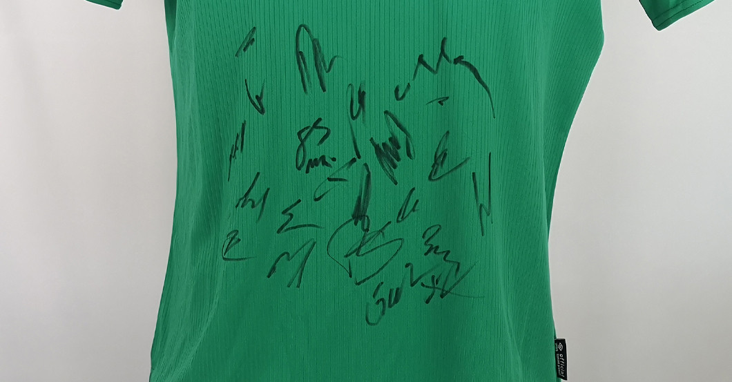 Bremen Trikot signiert   Bremen Trikot signiert