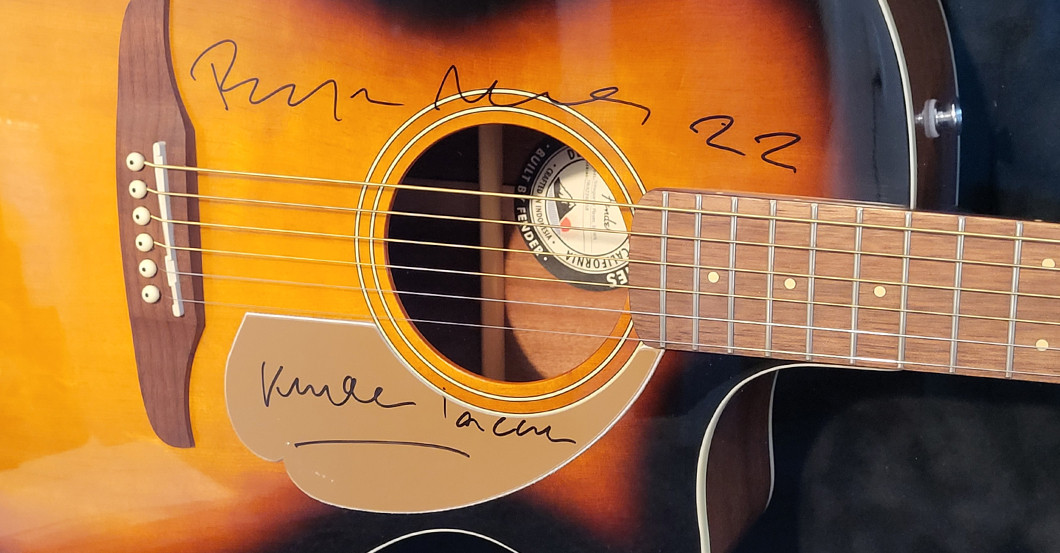 Bryan Adams Gitarre   Bryan Adams Gitarre