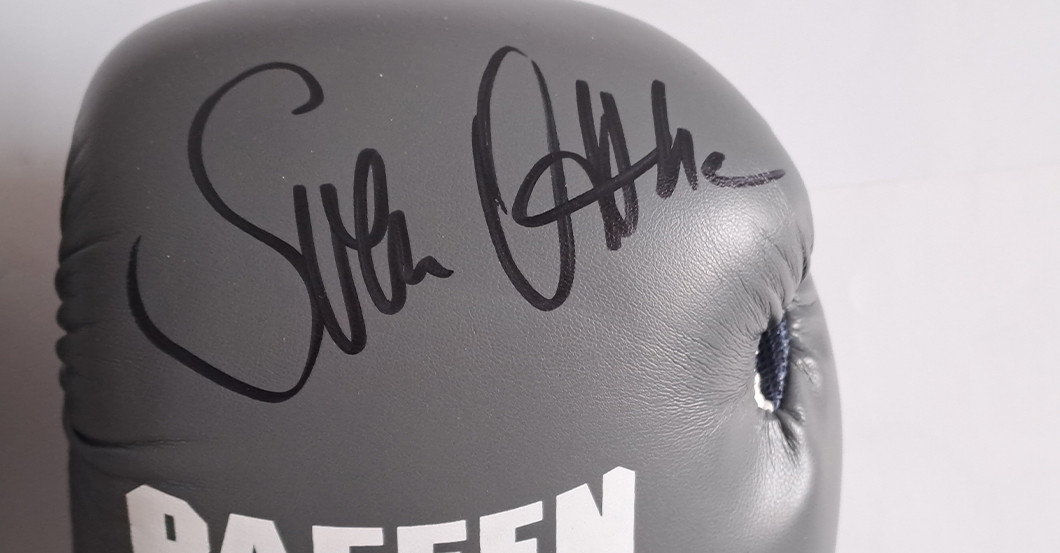 BÜ Boxhandschuhe grau   BÜ Boxhandschuhe grau