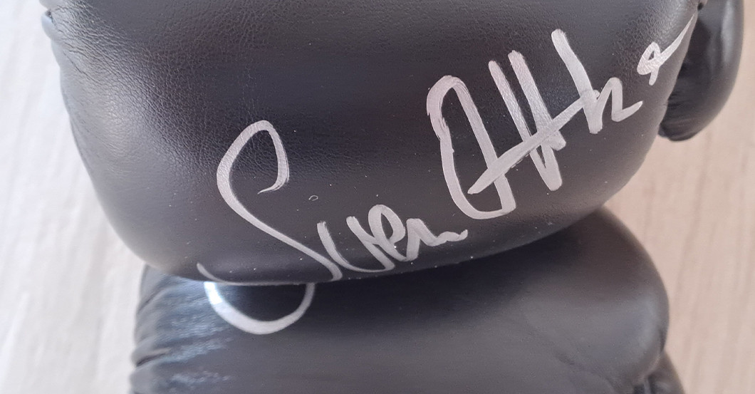 BÜ Boxhandschuhe schwarz   BÜ Boxhandschuhe schwarz