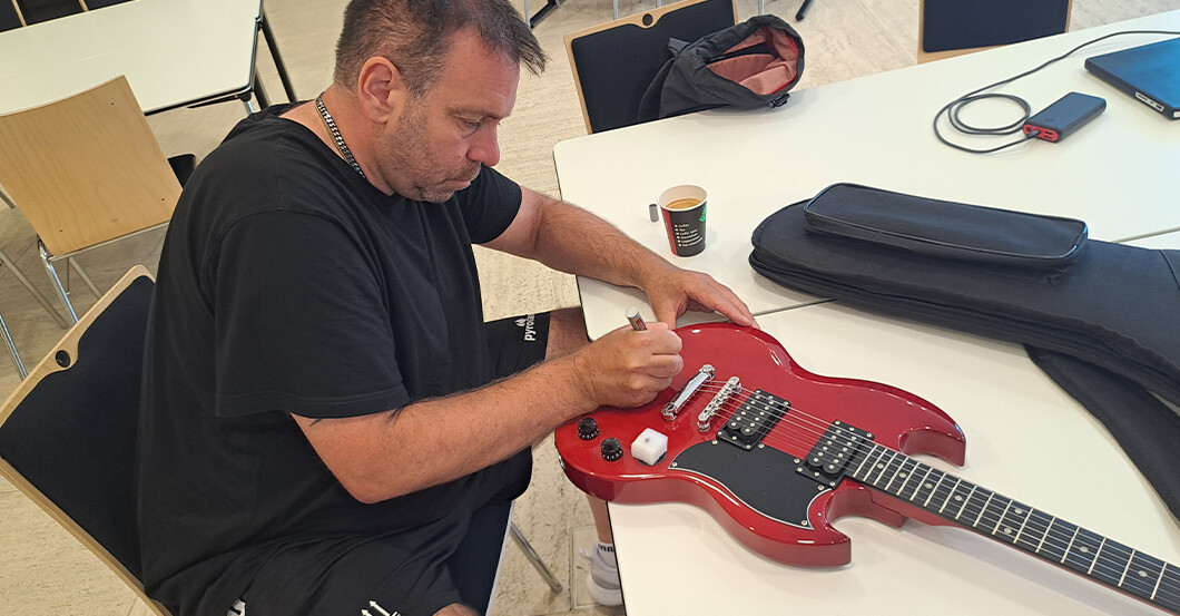  BÜ E-Gitarre LAGA 