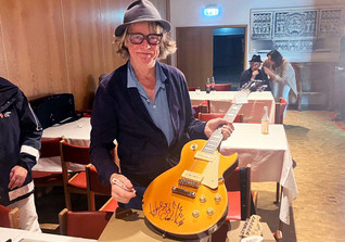  BÜ Helge Gitarre Gold 