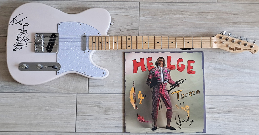 BÜ Helge Gitarre weiß   BÜ Helge Gitarre weiß