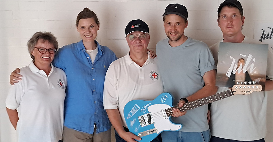 BÜ Juli Gitarre   BÜ Juli Gitarre