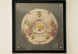  BÜ Meisterschale Acryl 