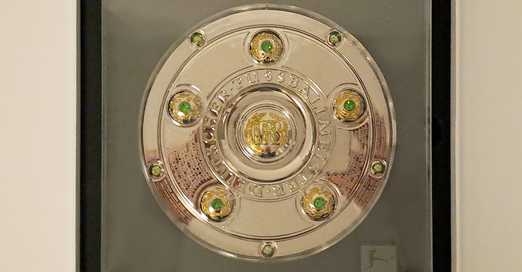  BÜ Meisterschale Acryl 