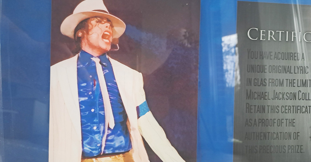 BÜ Smooth Criminal    BÜ Smooth Criminal