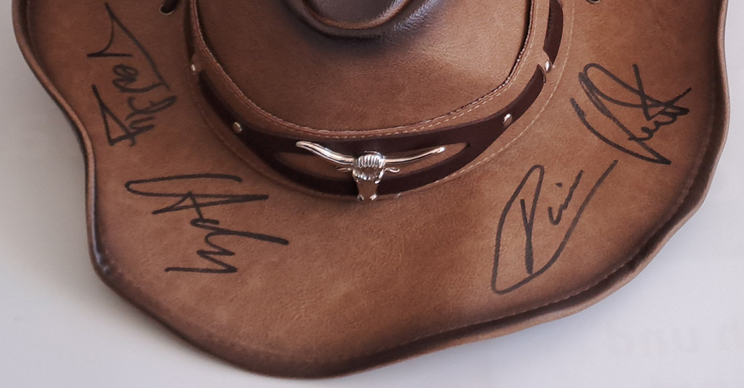 BÜ Truck Stop Hut   BÜ Truck Stop Hut