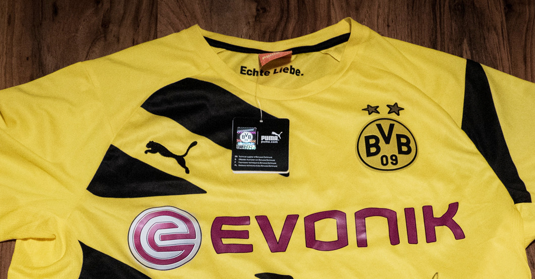 BVB Pokaltrikot signiert   BVB Pokaltrikot signiert