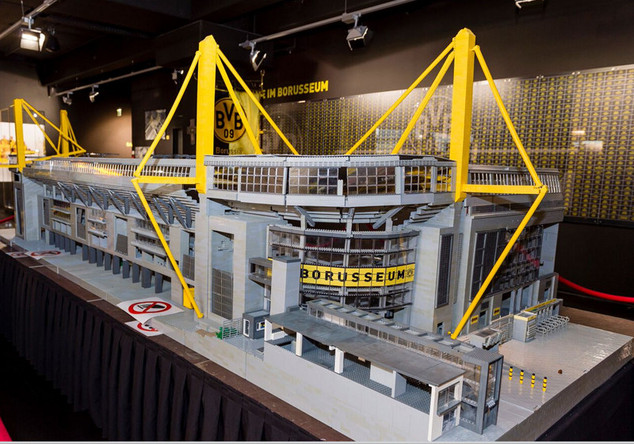  BVB Stadion aus Lego 