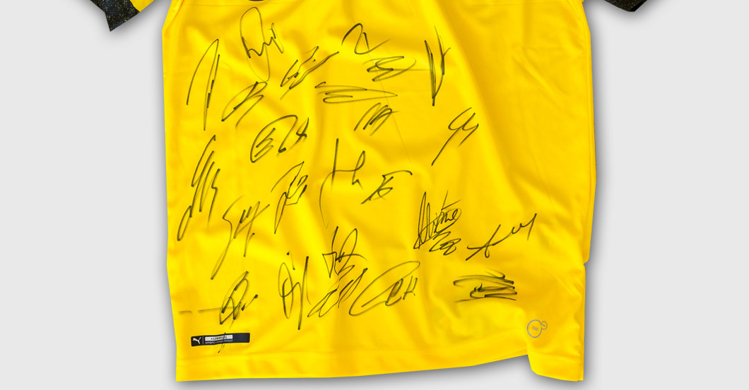  BVB Team Signed Shirt 