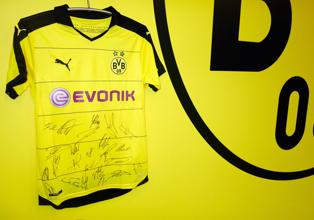  BVB Trikot signiert S 