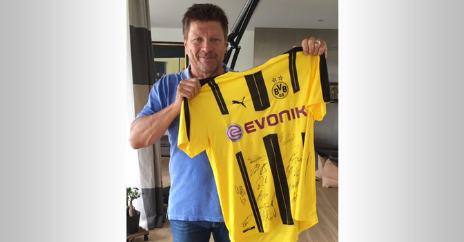  BVB von allen signiert II 