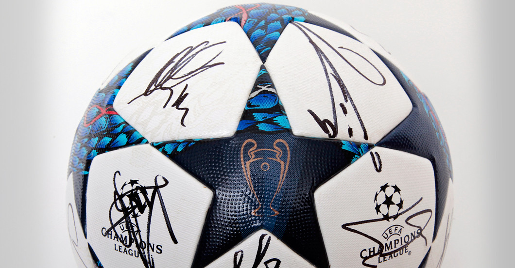  CL Finalball signiert  