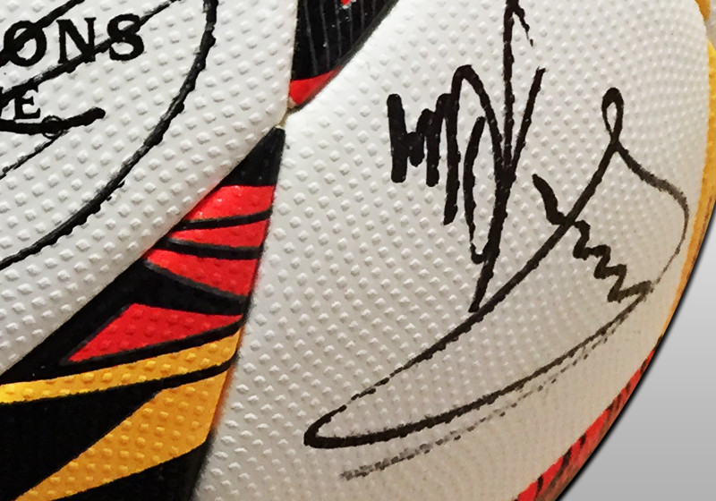 CL-Spielball signiert   CL-Spielball signiert