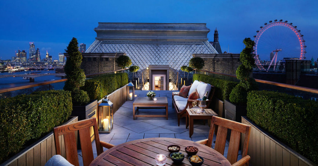  Corinthia Hotel London 