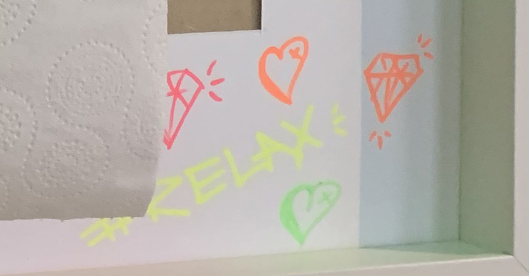 Corona-Kunstwerk   Corona-Kunstwerk