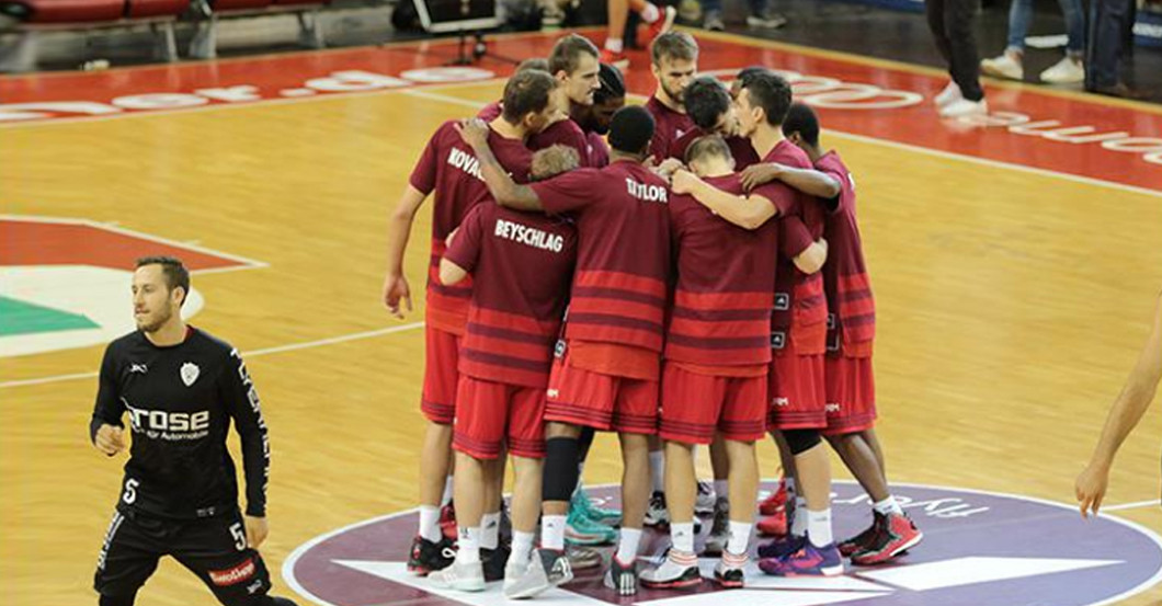 Courtside Basketball   Courtside Basketball