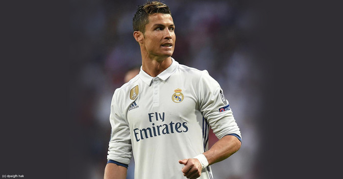 CR7 Spielertrikot   CR7 Spielertrikot