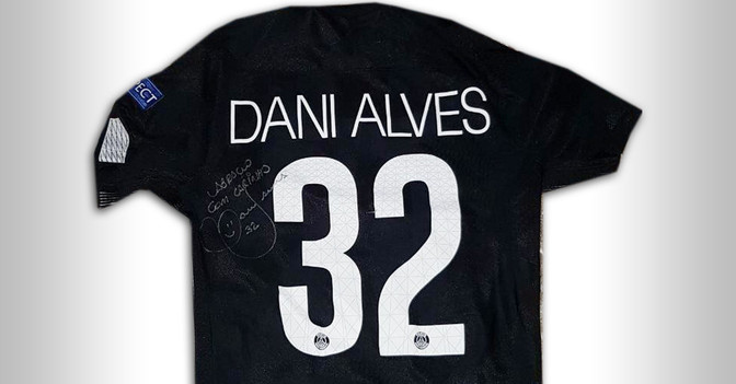 Dani Alves PSG Trikot   Dani Alves PSG Trikot