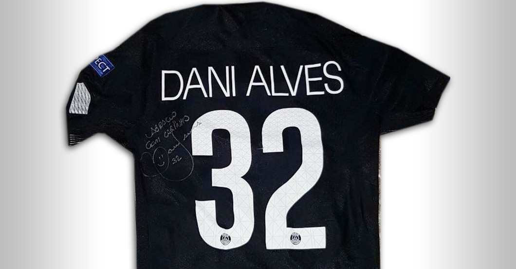 Dani Alves PSG Trikot   Dani Alves PSG Trikot