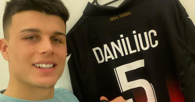 Daniliuc Trikot Schuhe   Daniliuc Trikot Schuhe