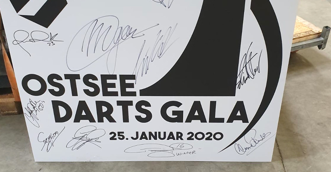 Darts Unikat signiert   Darts Unikat signiert