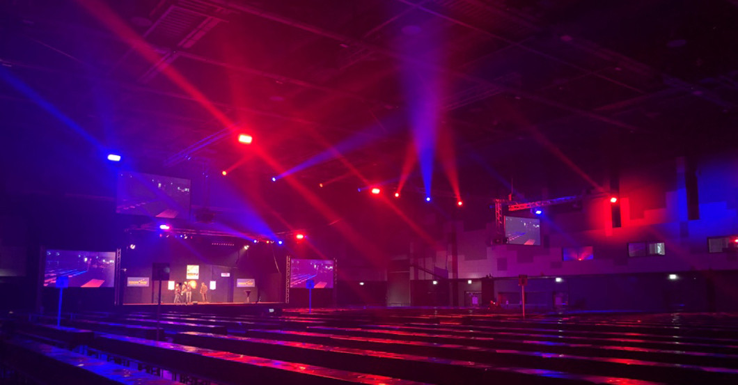 Dartscheibe signiert   Dartscheibe signiert