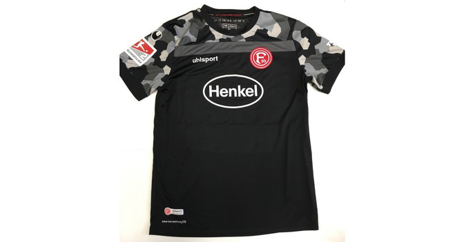 Delfine Kastenmeier   Delfine Kastenmeier