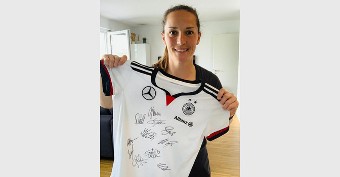 DFB Shirt Frauen signiert   DFB Shirt Frauen signiert