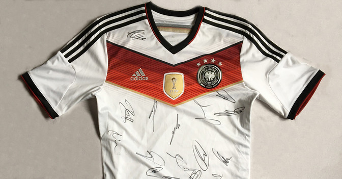  DFB Team Trikot signiert 