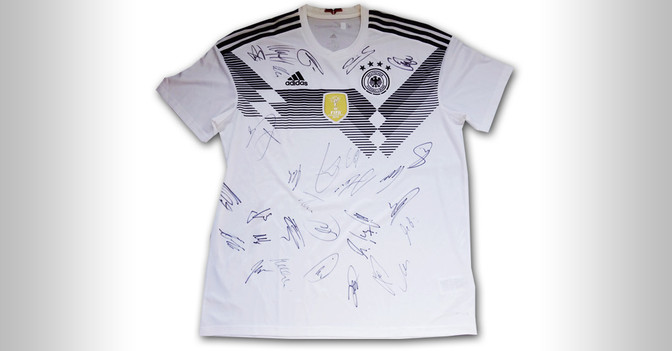 DFB Trikot Elf    DFB Trikot Elf